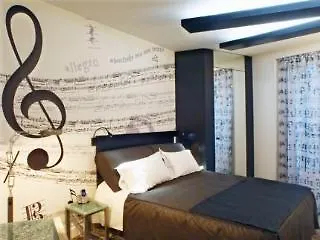 Apostrophe Hotel