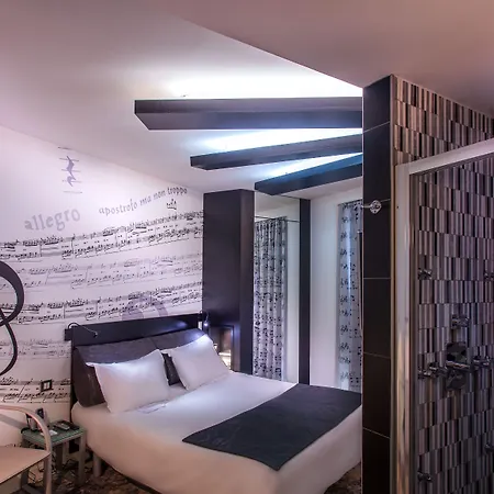 Hotell Apostrophe 3*