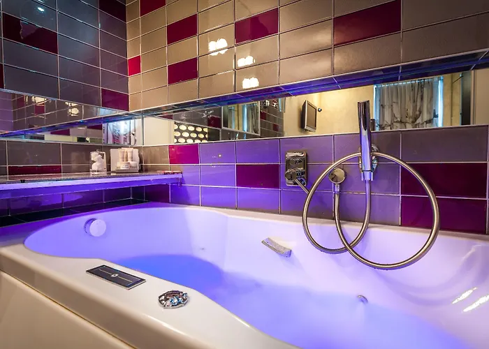 Hotel Apostrophe Paris