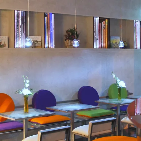 Apostrophe Hotell Paris