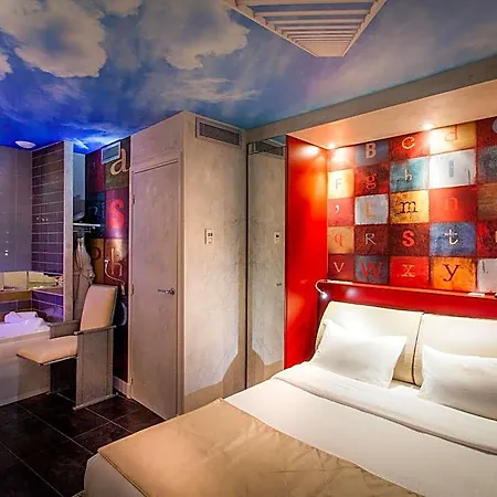 Hotel Apostrophe 3*