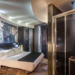 Apostrophe Hotel 3*
