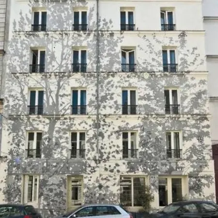 Apostrophe Paris