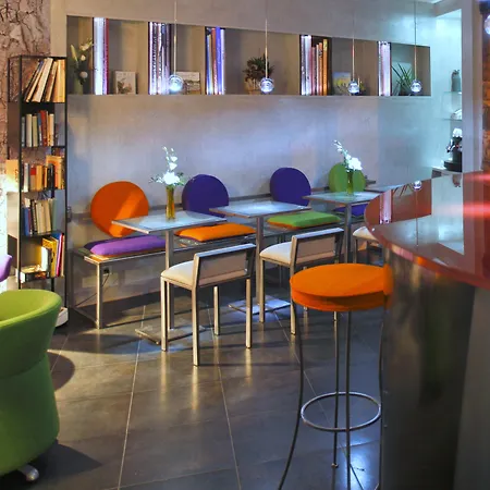 Apostrophe Hotel 3*