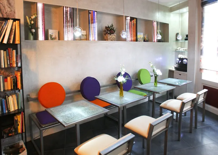 ホテル アポストロフ オテル 3*