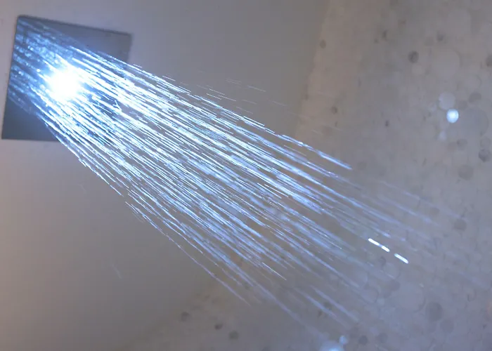 アポストロフ オテル