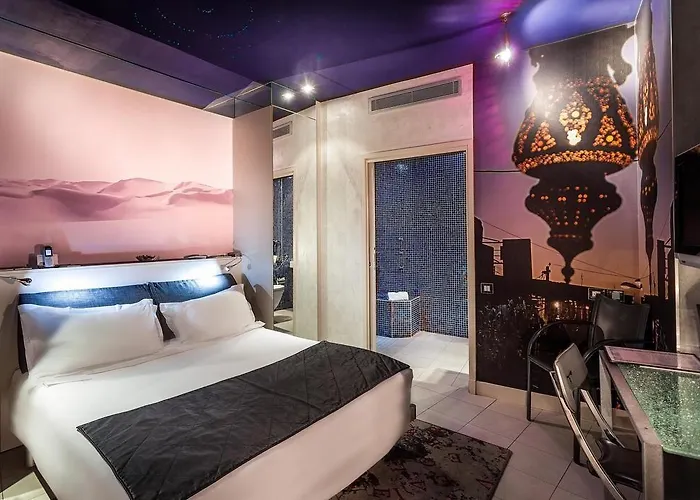 アポストロフ オテル 3* パリ