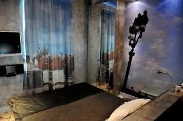 ホテル アポストロフ オテル